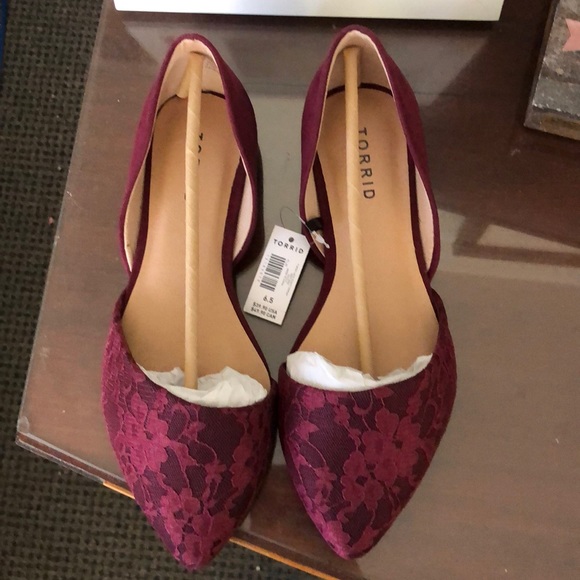 Torrid NWT Flats-Marked 6.5, run BIG - Picture 3 of 3
